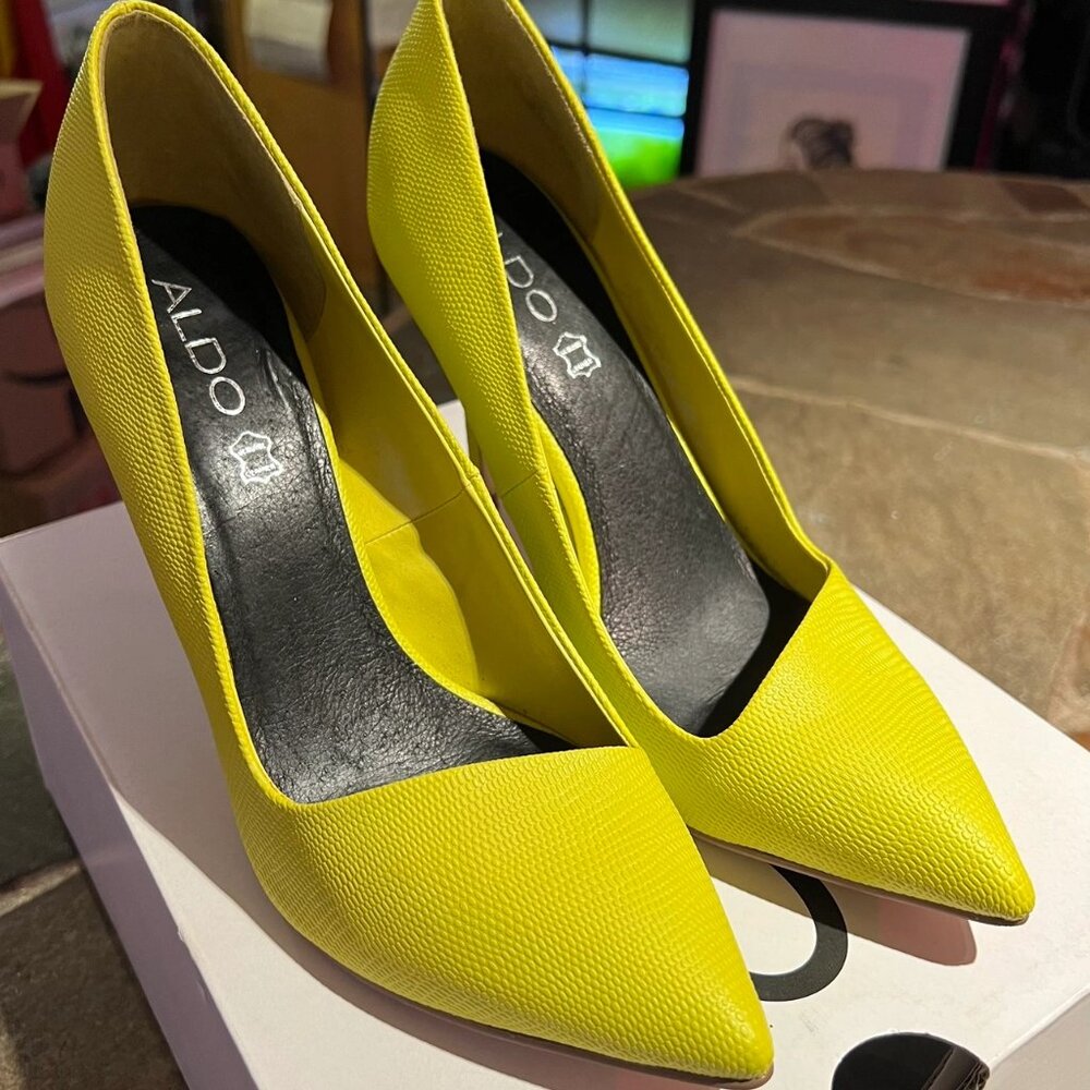 Aldo Ocaria Stiletto Heels (Women’s 8)(LNIB)